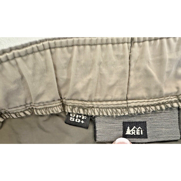 REI Mens Activewear Pants LX28 Army Green Convertible Shorts UPF 50 Belted Cargo - Picture 9 of 16
